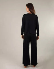 מכנסי לייקרה מתרחבים