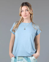 חולצה משוחררת