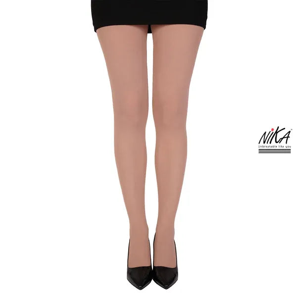 גרביון עם רגל בצבע גוף שזוף